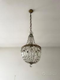 Lampadario vintage con cristalli pendenti