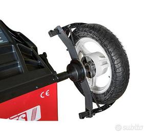 Adattatore per equilibratrice ruote moto scooter