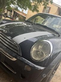 Mini cooper 2001 gpl /benzina