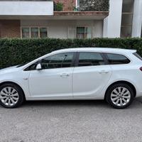 OPEL Astra 1.7 CDTI 110CV Sports Tourer Cosmo