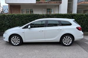 OPEL Astra 1.7 CDTI 110CV Sports Tourer Cosmo