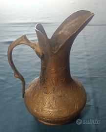 BROCCA IN OTTONE INCISA STILE ARABO ORIENTALE VINT