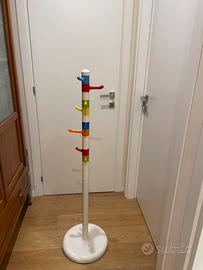 Appendiabiti da terra IKEA per bambini colorato