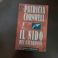 libro il nido dei Calabroni Patricia D. Cornwell