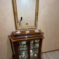Mobile a vetrina in legno pregiato più specchio