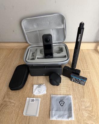 Insta 360 X5 Essentials pack