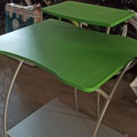 Scrivanie, tavolo giardino e 6 sedie in plastica 