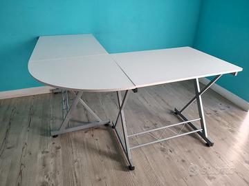 Scrivania angolare per ufficio o studio