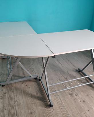 Scrivania angolare per ufficio o studio
