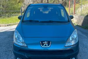 Peugeot 1007 1.4 HDi 68 CV