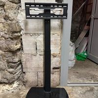 Supporto tv universale mai usato