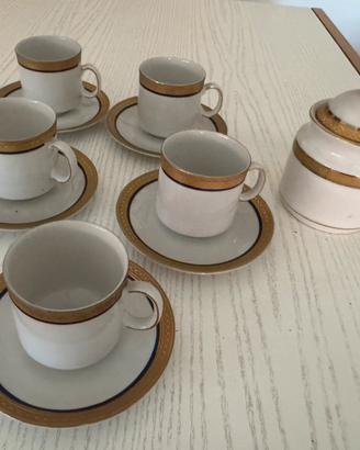 Servizio da caffe’ in porcellana