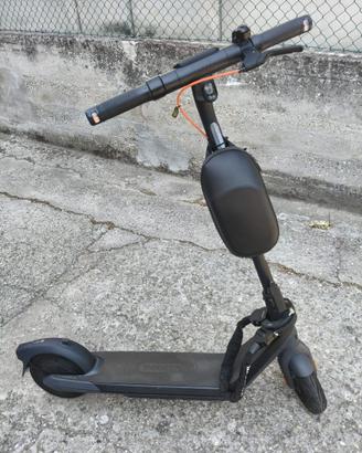 Monopattino elettrico segway