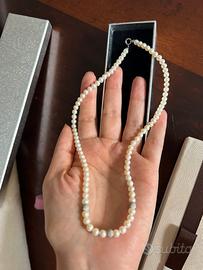 Collana in oro bianco 18 carati 750 e perle