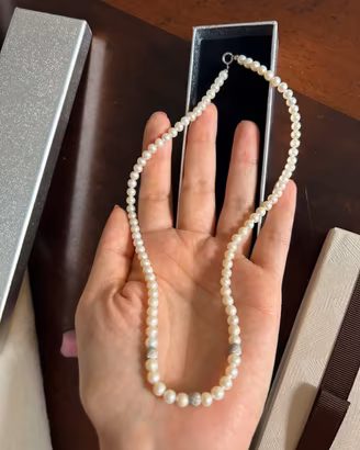 Collana in oro bianco 18 carati 750 e perle