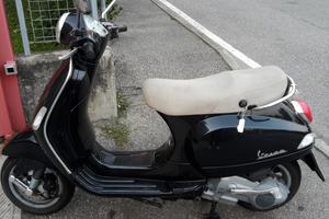 Piaggio Vespa 150 LX