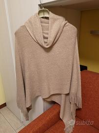 Poncho beige donna con collo