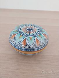 Porta bon bon e ceramica dipinta a mano