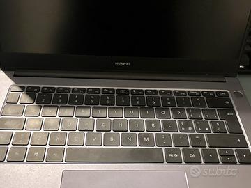 Huawei Matebook 14D - 8 GB RAM - SSD 512