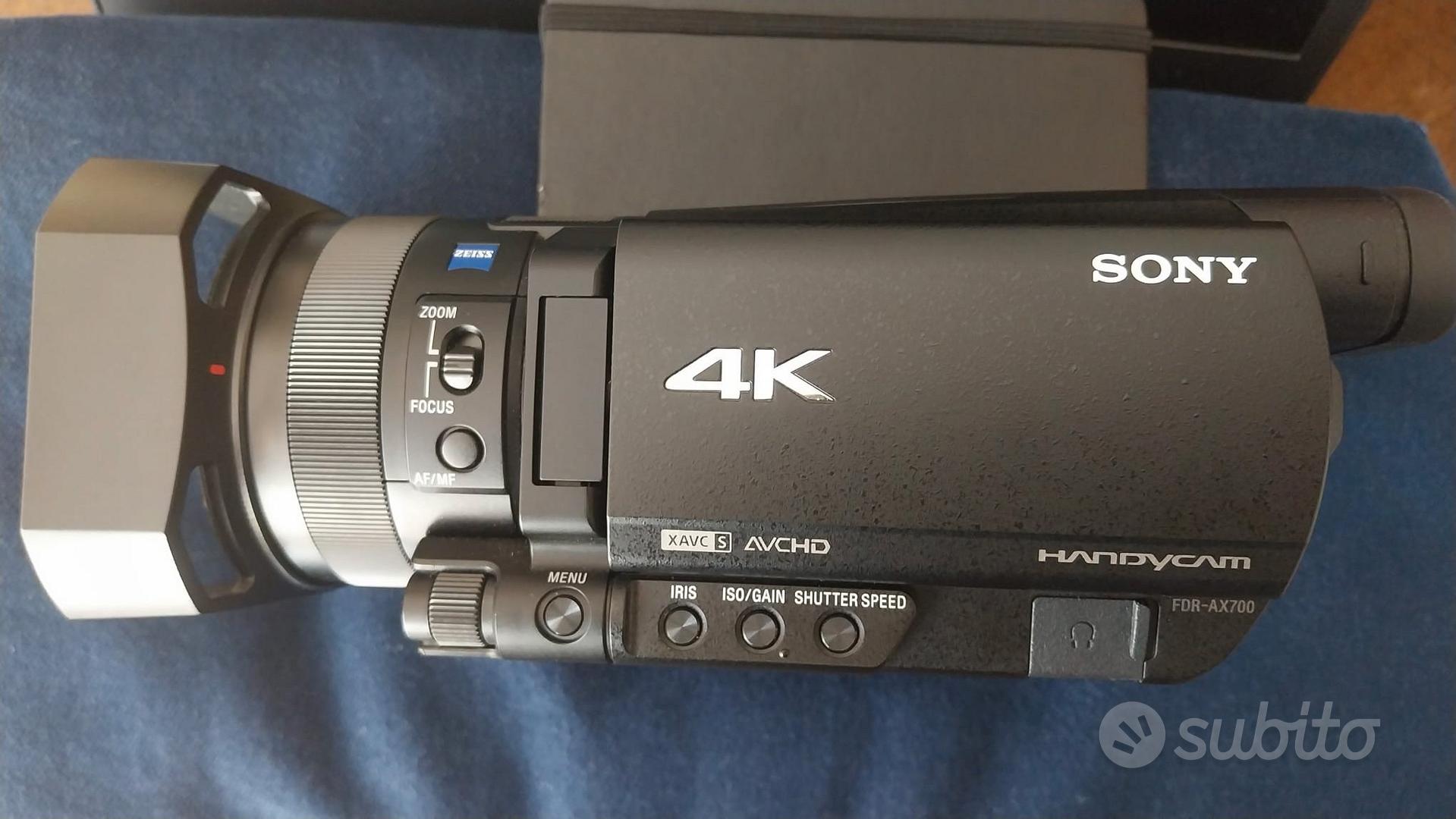 Sony Batteria FV100A e videocamera 700AX - Audio/Video In vendita a Firenze