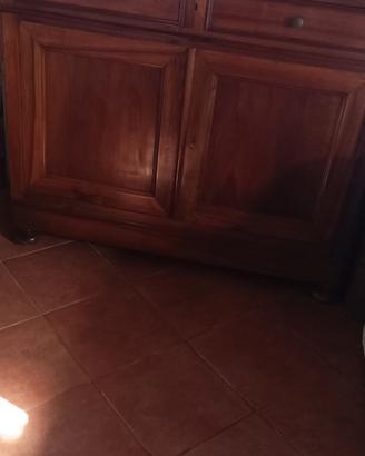 credenza Lombarda fine ottocento in noce.
