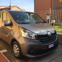 Pulmino a Noleggio 9 posti Renault Trafic 125 cv