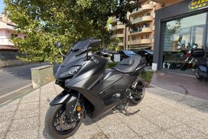 YAMAHA T-Max 560 TUTTO INCLUSO ANCHE PASSAGGIO!