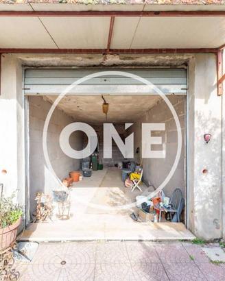 Box / Garage di 140 m² a Roma