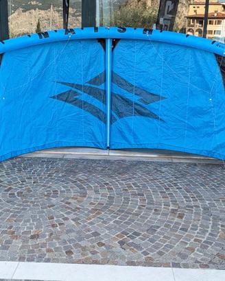 Vela kitesurf NAISH PIVOT 9 S26 2022 usata