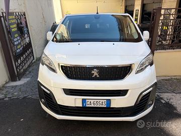 Peugeot Traveller BlueHDi 120 S&S Compact Business