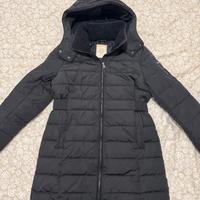 Piumino lungo ESPRIT nero con cappuccio