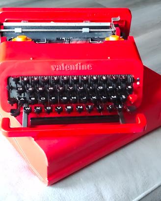 Macchina da scrivere Olivetti Valentine
