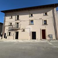 2 LOCALI A ROCCA DI MEZZO