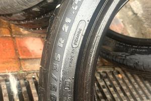 4 gomme 295/35/r21