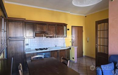 BILOCALE IN ZONA CENTRALE COMODO AI SERVIZI