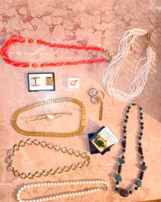 Collane e altri accessori 