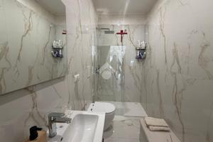 3 LOCALI A GRUMO NEVANO