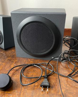 Logitech Z333 Altoparlanti con Subwoofer - Nera
