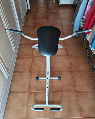 attrezzo  per addominali