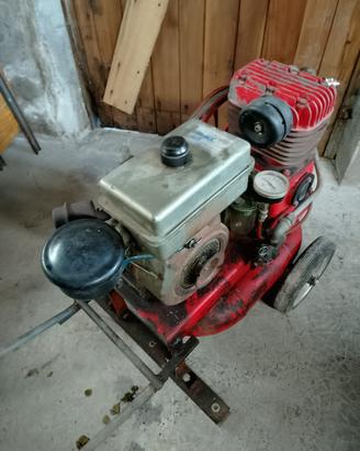 Compressore con motore a scoppio