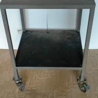 carrello ferro verniciato con ruote frenanti 