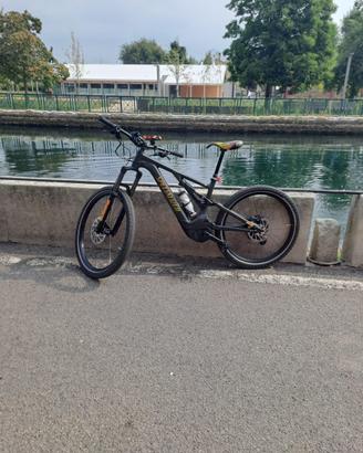 Ebike Specialized turbo levo alloy