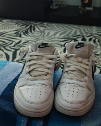 Scarpe Nike maschietto bianco nero