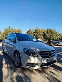 Mercedes B200