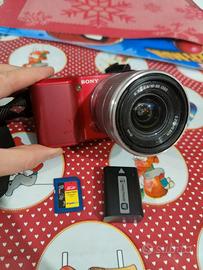 Fotocamera Sony Alpha NEX-3 ed Obiettivo Sony