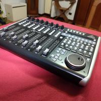 Behringer X-TOUCH 