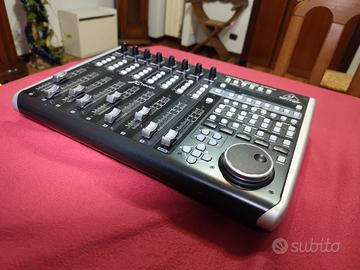 Behringer X-TOUCH 