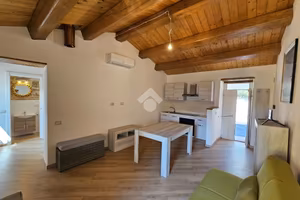CASA SEMINDIPENDENTE A FOLIGNO