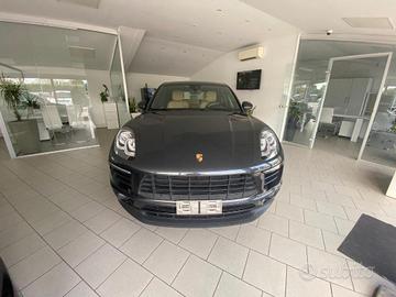 PORSCHE Macan 2.0