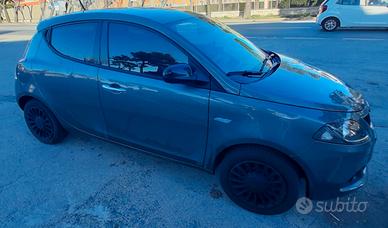 auto lancia y superoccasione!!!